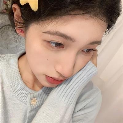 艳谍飘香封面